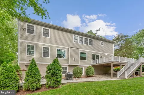 Exterior - 1712 East Ave, Mclean, VA 22101 photo 16 of 23