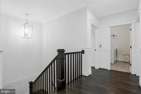 Entry Way - 1712 East Ave, Mclean, VA 22101 photo 14 of 15