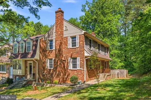 3979 Burning Bush Ct, Fairfax, VA 22033