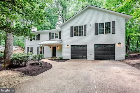 2511 Charlestown Ln, Reston, VA 20191