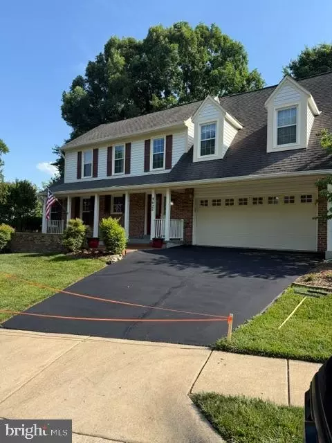 9625 Laurel Oak Pl, Fairfax Station, VA 22039