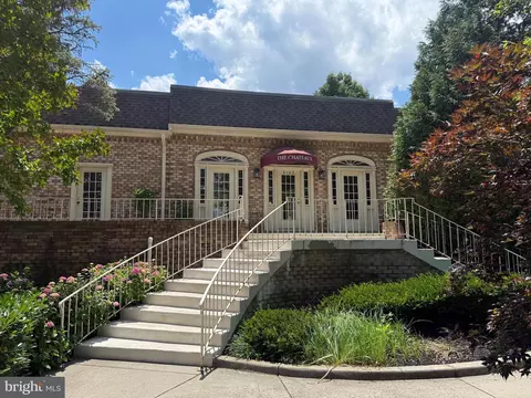 3123 Patrick Henry Dr #311, Falls Church, VA 22044