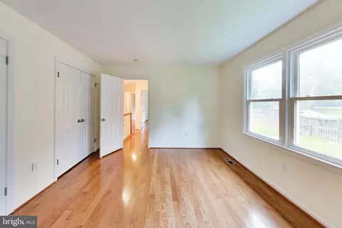 Bedroom - 1018 Salt Meadow Ln, Mclean, VA 22101 photo 2 of 4