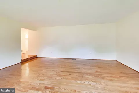 Living - 1018 Salt Meadow Ln, Mclean, VA 22101 photo 9 of 9