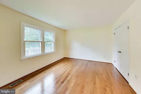 Bedroom - 1018 Salt Meadow Ln, Mclean, VA 22101 photo 1 of 4