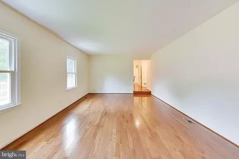 Living - 1018 Salt Meadow Ln, Mclean, VA 22101 photo 8 of 9
