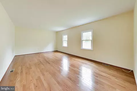 Living - 1018 Salt Meadow Ln, Mclean, VA 22101 photo 7 of 9