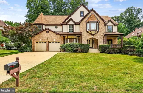 12607 Lake Normandy Ln, Fairfax, VA 22030