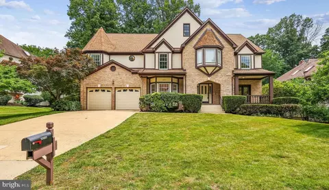 12607 Lake Normandy Ln, Fairfax, VA 22030