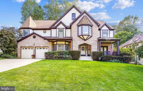 12607 Lake Normandy Ln, Fairfax, VA 22030