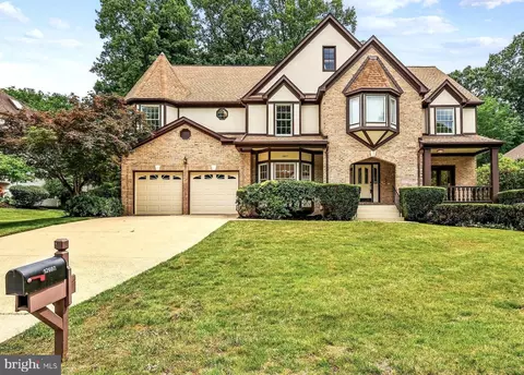 12607 Lake Normandy Ln, Fairfax, VA 22030