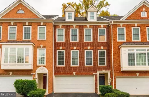 4505 Monmouth St, Fairfax, VA 22030