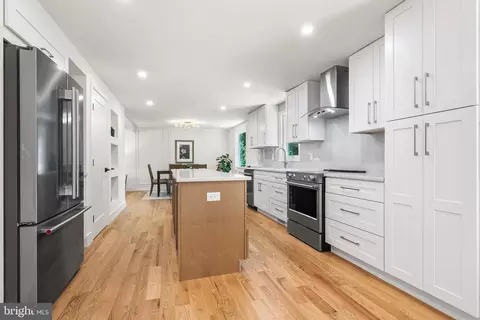 2851 Edgelea Rd, Vienna, VA 22181 photo 20
