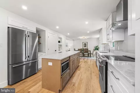 2851 Edgelea Rd, Vienna, VA 22181 photo 21