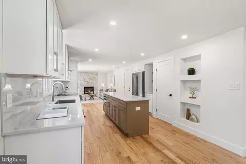 2851 Edgelea Rd, Vienna, VA 22181 photo 14
