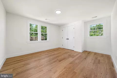 2851 Edgelea Rd, Vienna, VA 22181 photo 35