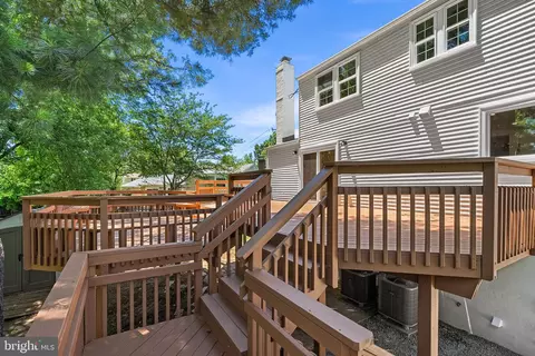 2851 Edgelea Rd, Vienna, VA 22181 photo 57