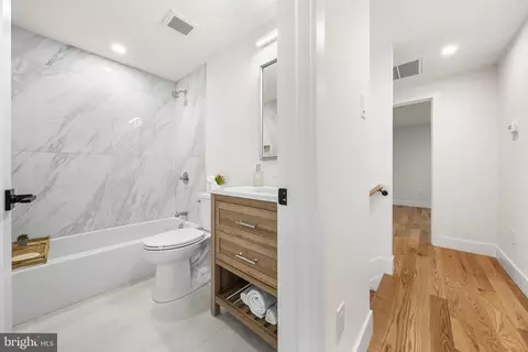 2851 Edgelea Rd, Vienna, VA 22181 photo 42
