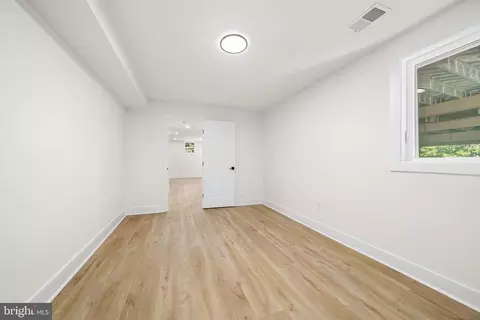 2851 Edgelea Rd, Vienna, VA 22181 photo 49