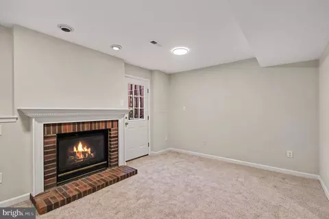 Living - 6388 Trips Way, Springfield, VA 22150 photo 2 of 2