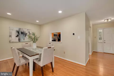 Dining - 8174 Cliffview Ave, Springfield, VA 22153 photo 4 of 4