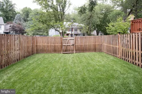 Exterior - 8174 Cliffview Ave, Springfield, VA 22153 photo 9 of 9