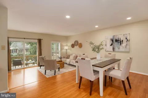 Dining - 8174 Cliffview Ave, Springfield, VA 22153 photo 2 of 4