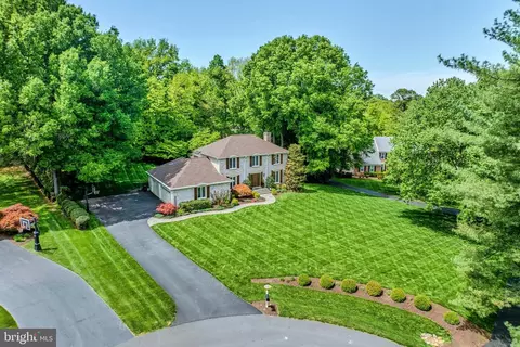 10904 Berryland Ct, Oakton, VA 22124