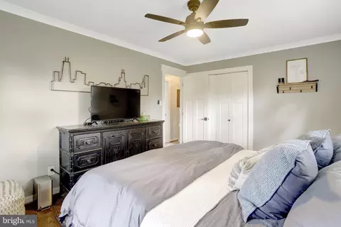 Bedroom - 7505 Hogarth St, Springfield, VA 22151 photo 4 of 7