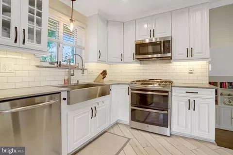 Kitchen - 7505 Hogarth St, Springfield, VA 22151 photo 2 of 5