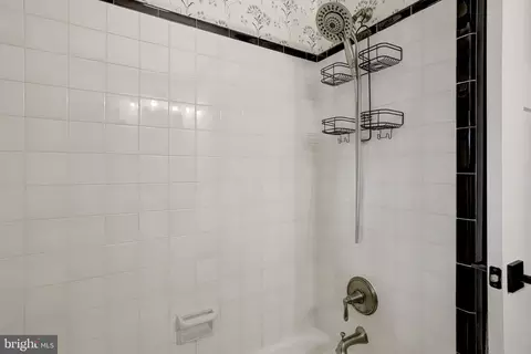 Bath - 7505 Hogarth St, Springfield, VA 22151 photo 3 of 6