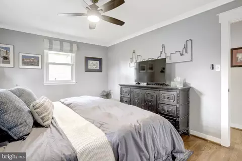 Bedroom - 7505 Hogarth St, Springfield, VA 22151 photo 2 of 7