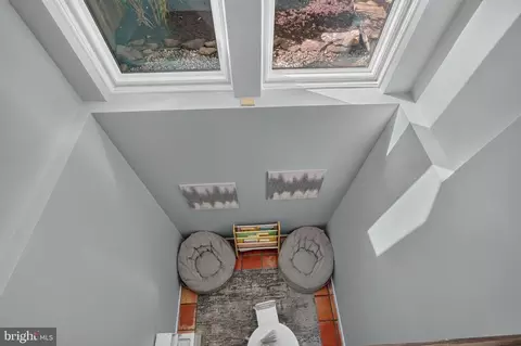 Entry Way - 7328 Aynsley Ln, Mclean, VA 22102 photo 6 of 9