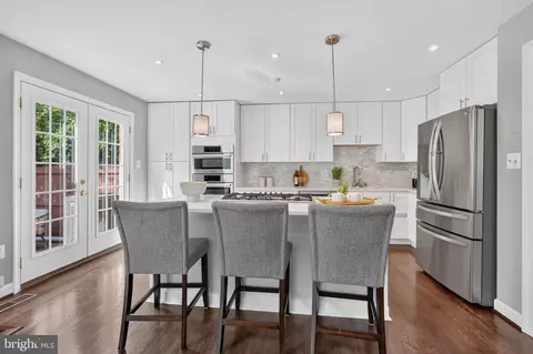 Kitchen - 7328 Aynsley Ln, Mclean, VA 22102 photo 1 of 5