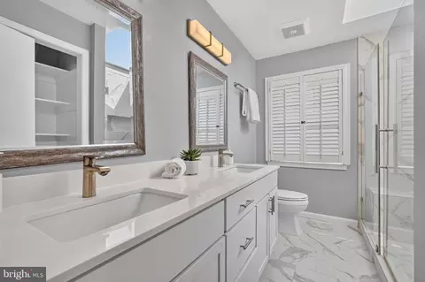Bath - 7328 Aynsley Ln, Mclean, VA 22102 photo 1 of 3