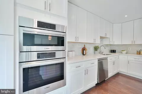 Kitchen - 7328 Aynsley Ln, Mclean, VA 22102 photo 5 of 5