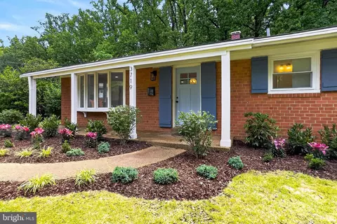 3719 Ivydale Dr, Annandale, VA 22003
