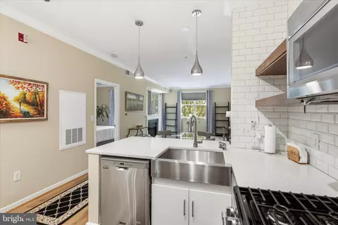 1645 International Dr #102, Mclean, VA 22102
