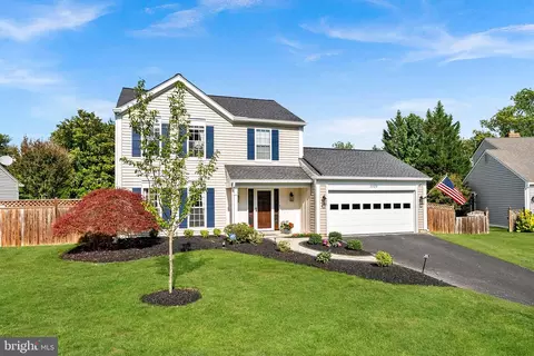 1323 Stourhead Ct, Herndon, VA 20170