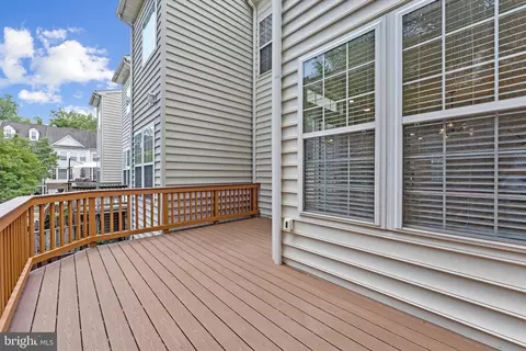 Exterior - 4113 River Forth Dr, Fairfax, VA 22030 photo 4 of 12