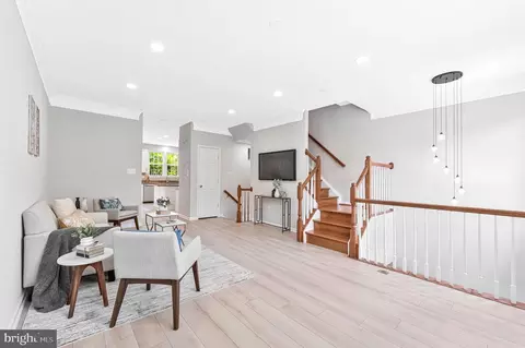 Entry Way - 4113 River Forth Dr, Fairfax, VA 22030 photo 3 of 9