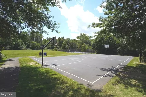 Other - 4113 River Forth Dr, Fairfax, VA 22030 photo 18 of 21