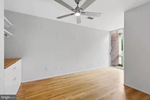 Bedroom - 11510 Maple Ridge Rd, Reston, VA 20190 photo 8 of 8