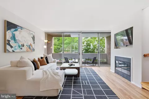 Living - 11510 Maple Ridge Rd, Reston, VA 20190 photo 1 of 4