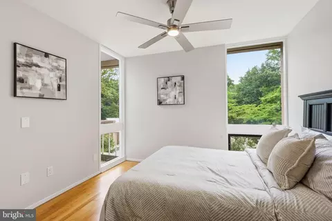 Bedroom - 11510 Maple Ridge Rd, Reston, VA 20190 photo 5 of 8