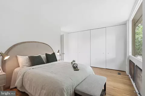 Bedroom - 11510 Maple Ridge Rd, Reston, VA 20190 photo 2 of 8
