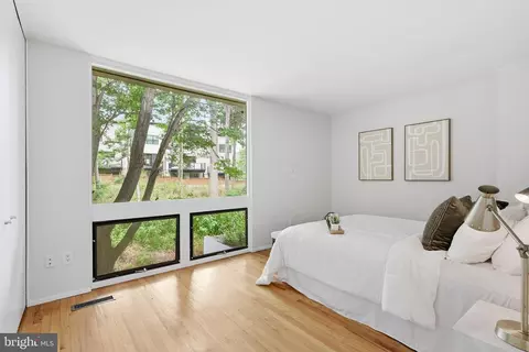 Bedroom - 11510 Maple Ridge Rd, Reston, VA 20190 photo 1 of 8