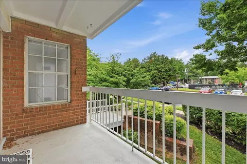 Exterior - 1923 Wilson Ln #201, Mclean, VA 22102 photo 2 of 2