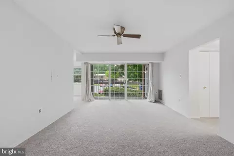 Living - 1923 Wilson Ln #201, Mclean, VA 22102 photo 3 of 4