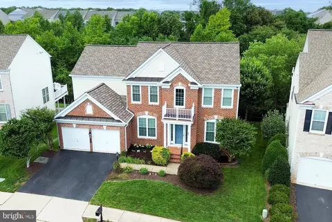 8204 Paper Birch Dr, Lorton, VA 22079